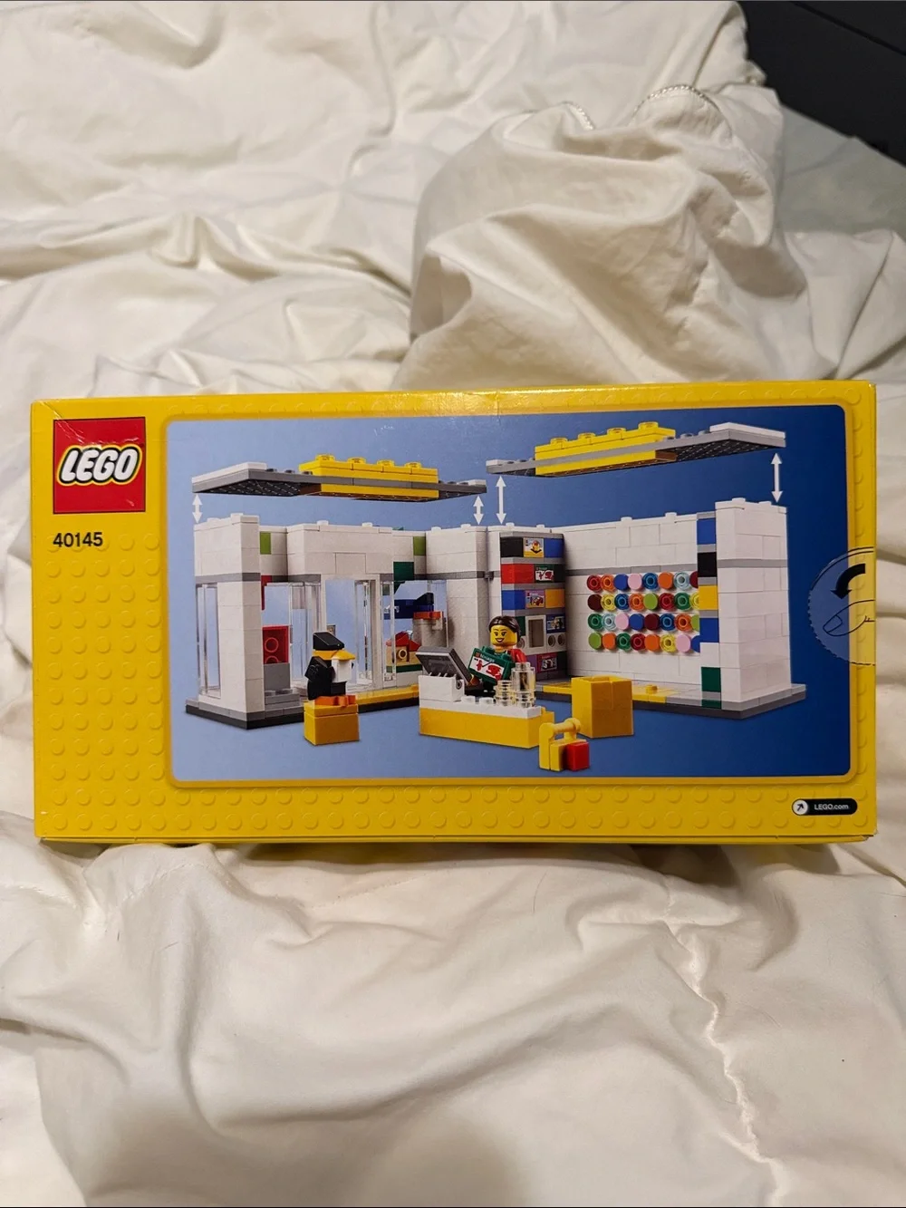 LEGO White, Yellow & Red Exclusive Store Building Set